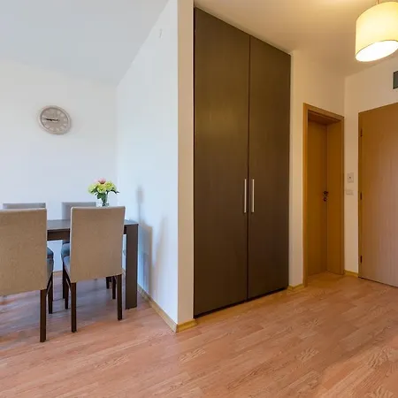 Hotel de apartamente Academica 2*